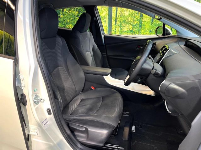 TOYOTA PRIUS 2017 Image 31