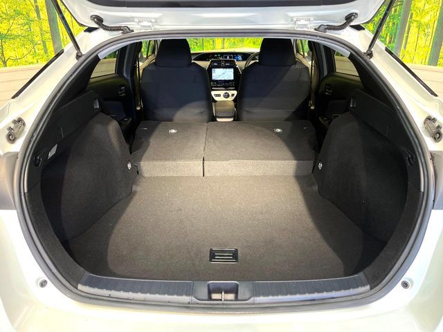 TOYOTA PRIUS 2017 Image 31