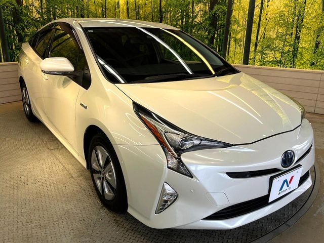 TOYOTA PRIUS 2017 Image 31