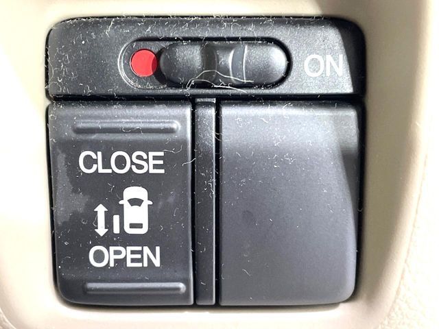 HONDA N BOX 2015 Image 31