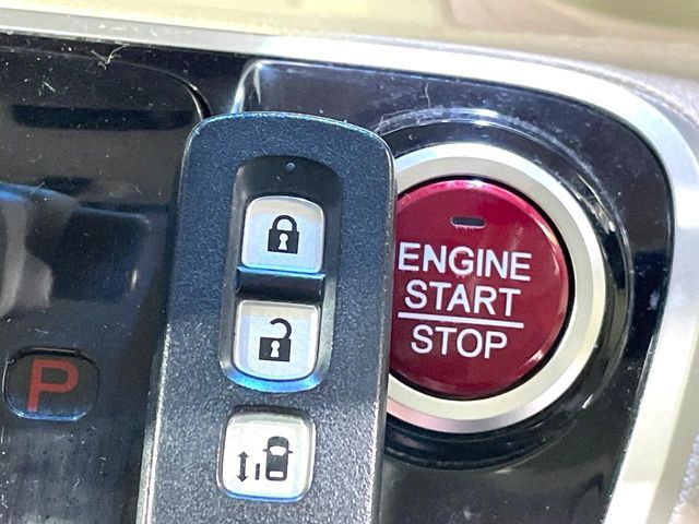 HONDA N BOX 2015 Image 31