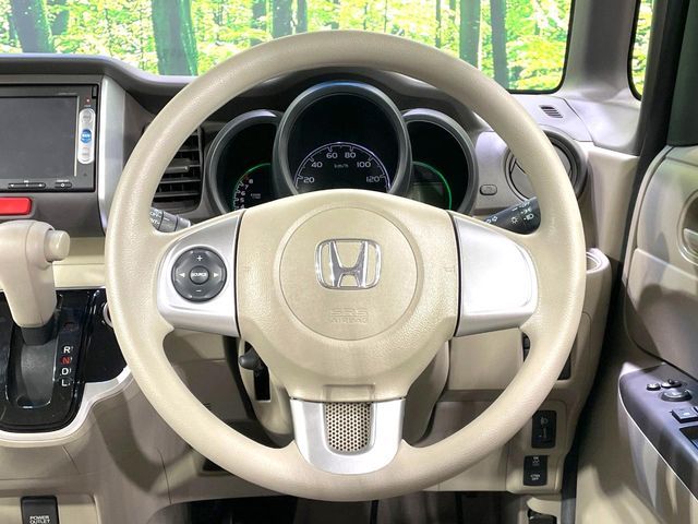 HONDA N BOX 2015 Image 31