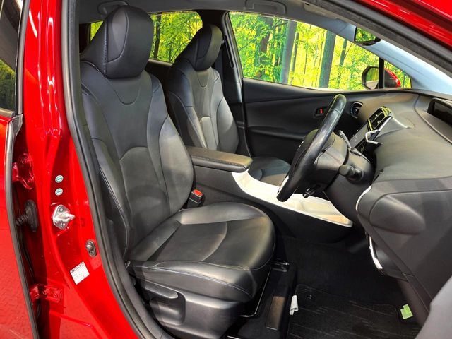 TOYOTA PRIUS 2016 Image 31