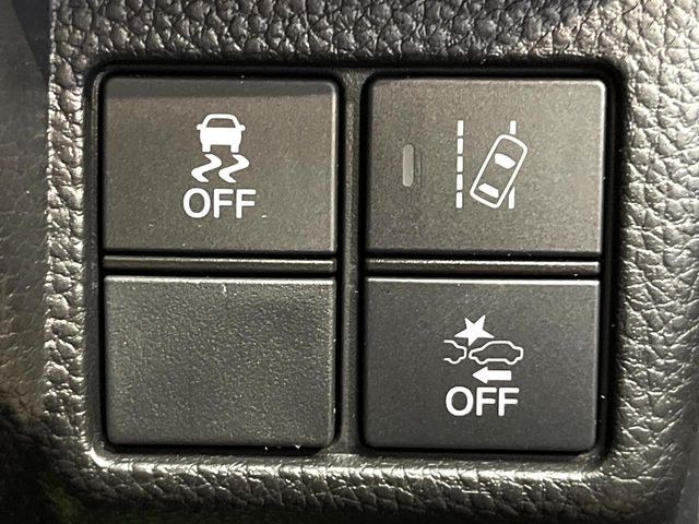 HONDA N BOX CUSTOM 2018 Image 31