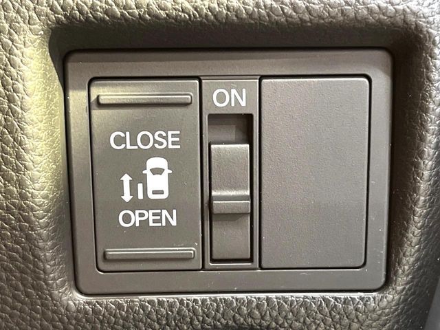 HONDA N BOX CUSTOM 2018 Image 31