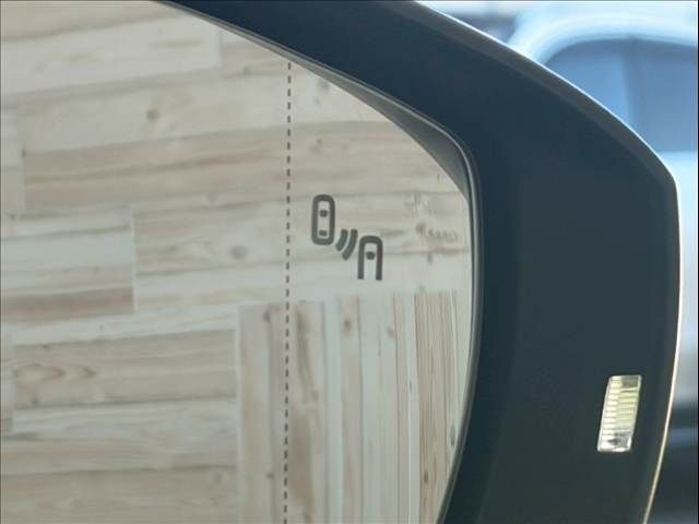 VOLKSWAGEN T-CROSS 2020 Image 31