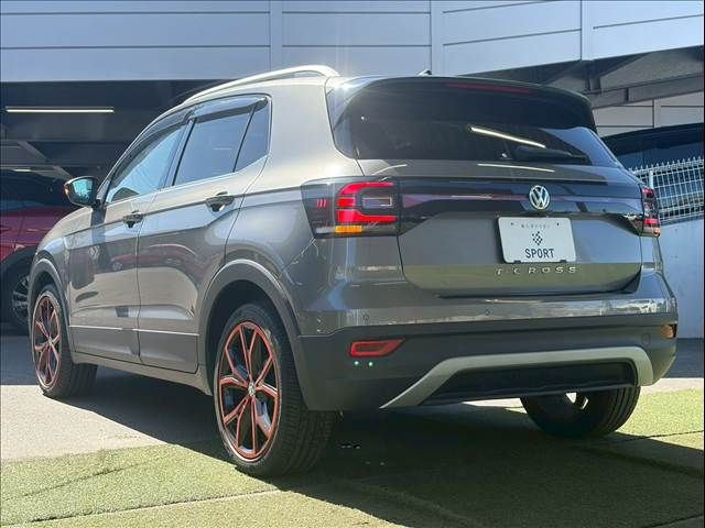 VOLKSWAGEN T-CROSS 2020 Image 31