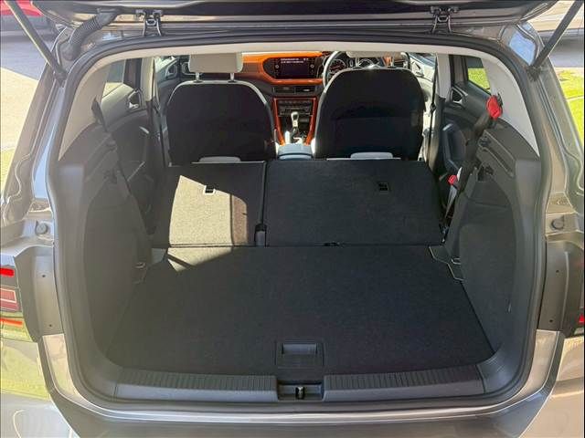 VOLKSWAGEN T-CROSS 2020 Image 31