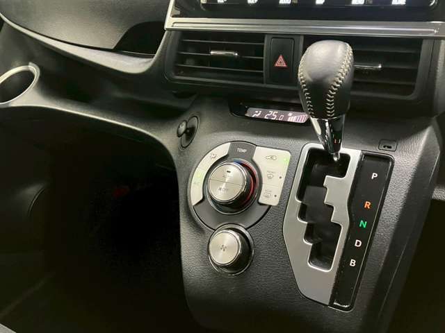 TOYOTA SIENTA HYBRID 2022 Image 31