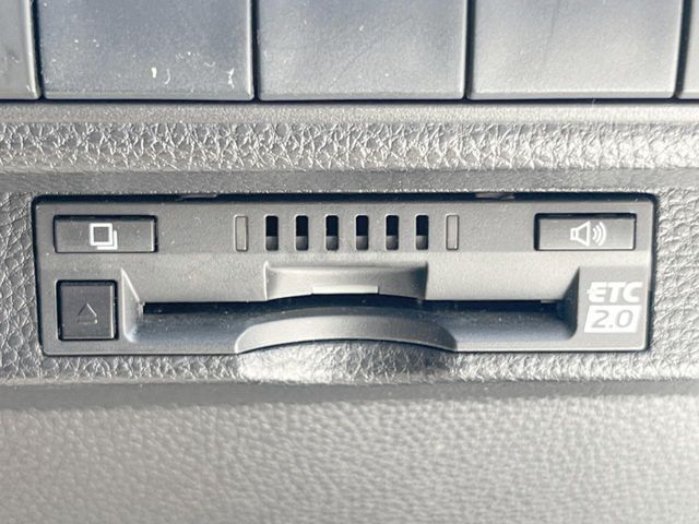 TOYOTA COROLLA SPORT HYBRID 2019 Image 31