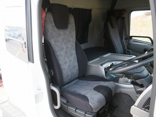 NISSAN DIESEL QUON 2016 Image 31