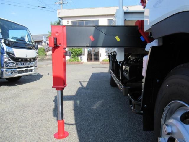 MITSUBISHI CANTER 2025 Image 31