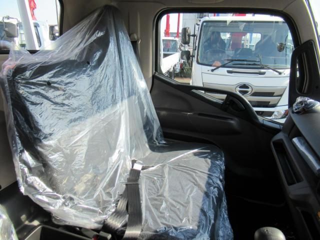 MITSUBISHI CANTER 2025 Image 31