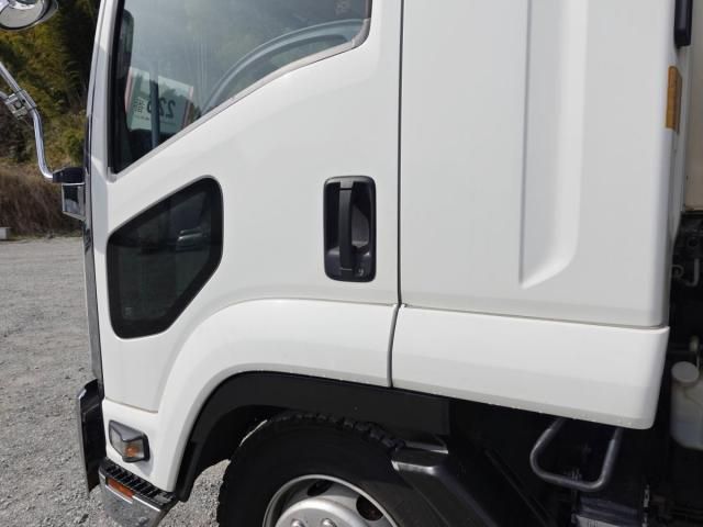 ISUZU FORWARD 2012 Image 31
