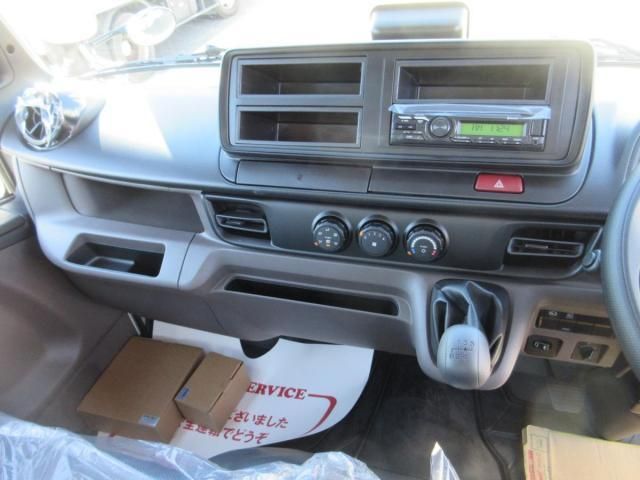 MITSUBISHI CANTER 2025 Image 31