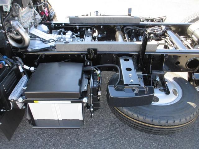 MITSUBISHI CANTER 2025 Image 31