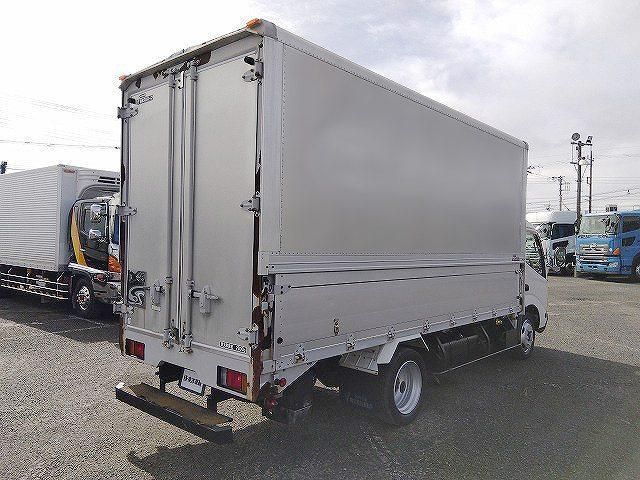 HINO DUTRO 2004 Image 31