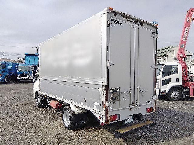 HINO DUTRO 2004 Image 31