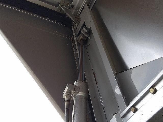 HINO DUTRO 2004 Image 31