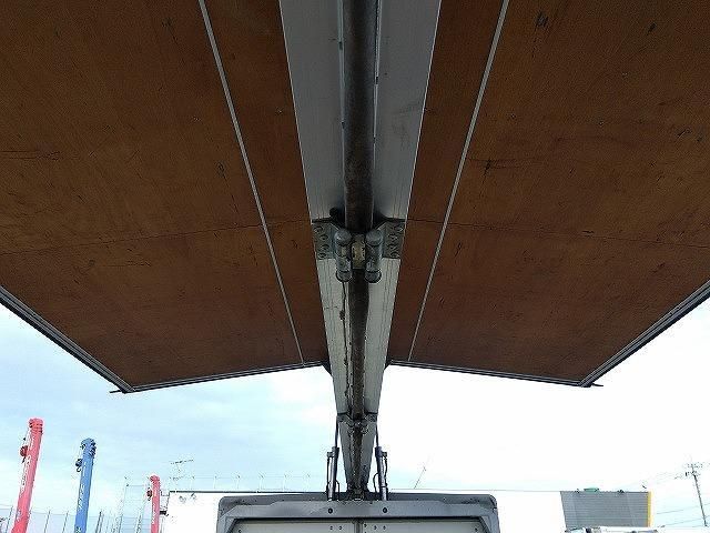 HINO DUTRO 2004 Image 31