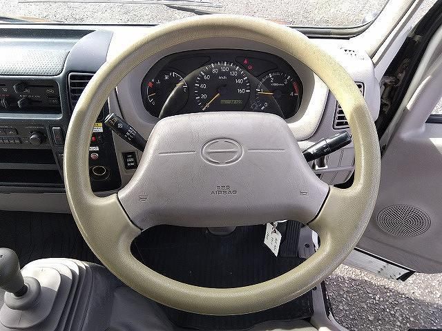 HINO DUTRO 2004 Image 31