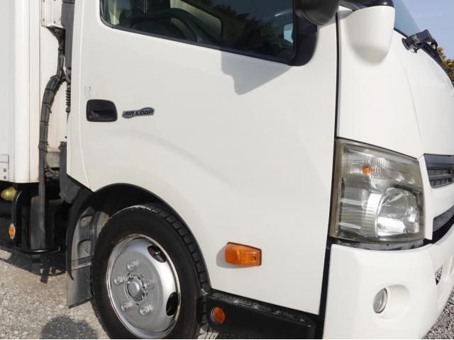 HINO DUTRO 2011 Image 31