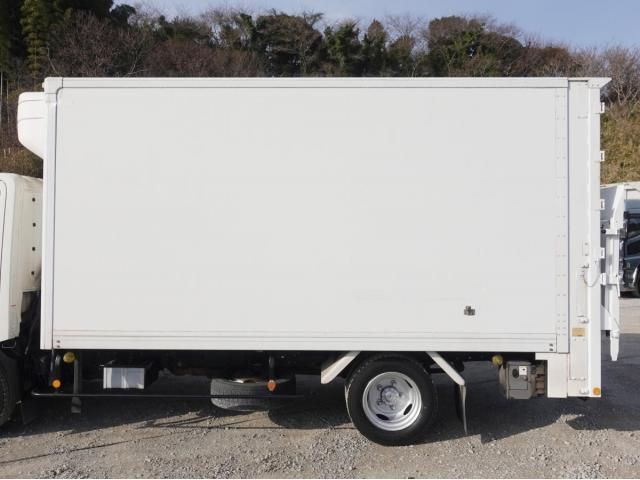 HINO DUTRO 2011 Image 31