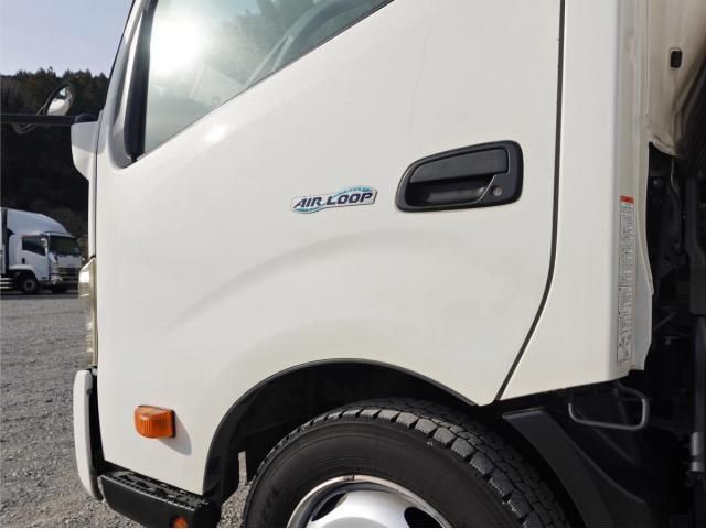 HINO DUTRO 2011 Image 31