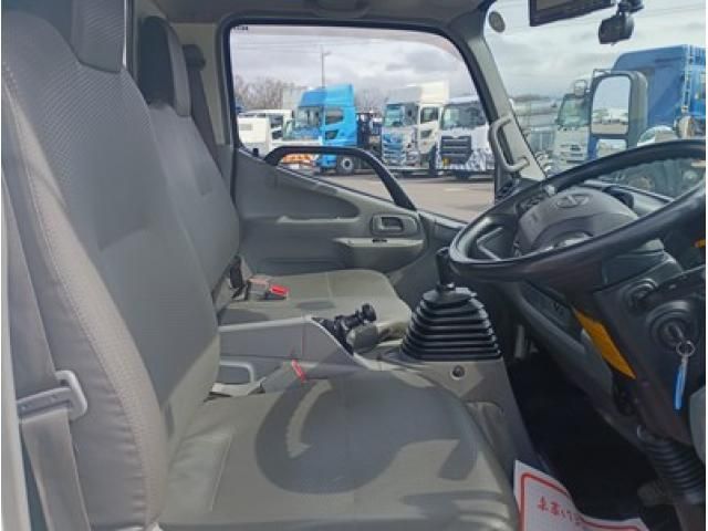 HINO DUTRO 2020 Image 31