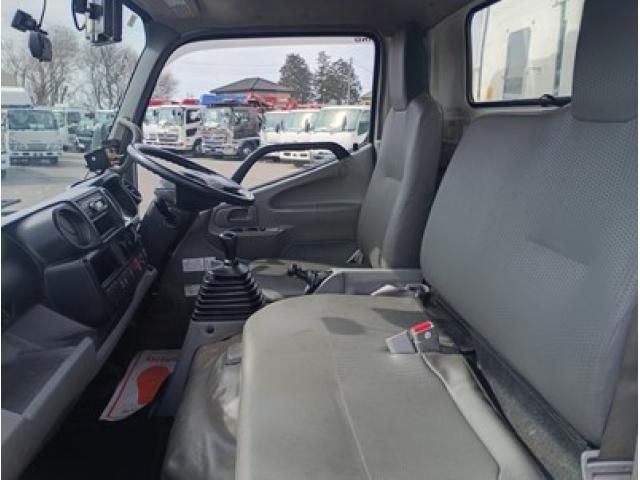 HINO DUTRO 2020 Image 31