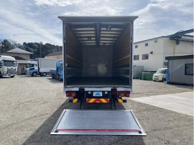 MITSUBISHI FUSOU FIGHTER 2017 Image 31