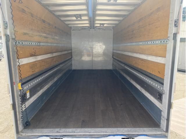 MITSUBISHI FUSOU FIGHTER 2017 Image 31