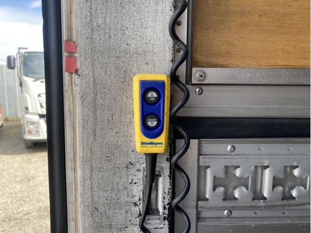 MITSUBISHI FUSOU FIGHTER 2017 Image 31