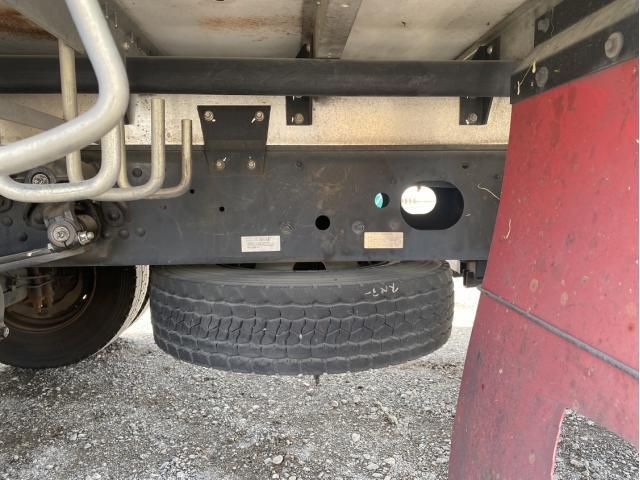 MITSUBISHI FUSOU FIGHTER 2017 Image 31