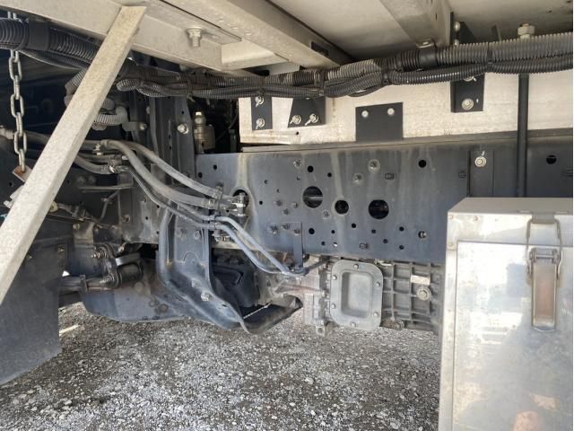 MITSUBISHI FUSOU FIGHTER 2017 Image 31