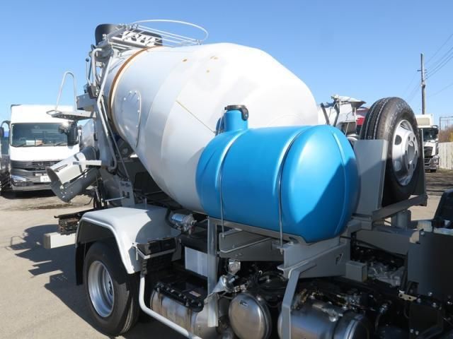 MITSUBISHI FUSOU FIGHTER 2025 Image 31