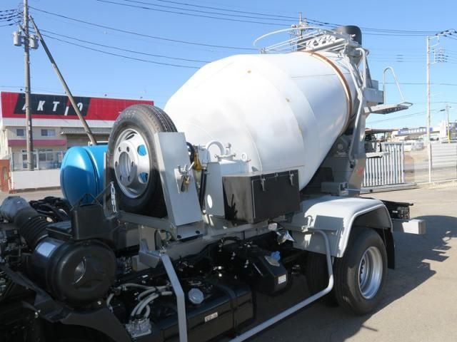 MITSUBISHI FUSOU FIGHTER 2025 Image 31