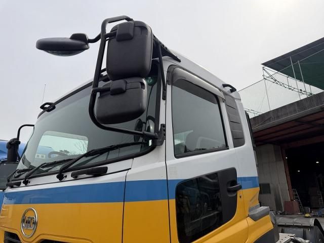 NISSAN DIESEL QUON 2017 Image 31
