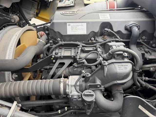 NISSAN DIESEL QUON 2017 Image 31