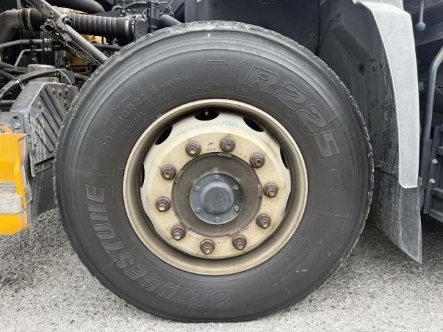 NISSAN DIESEL QUON 2017 Image 31