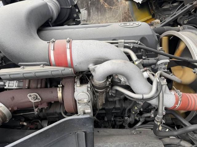 NISSAN DIESEL QUON 2017 Image 31