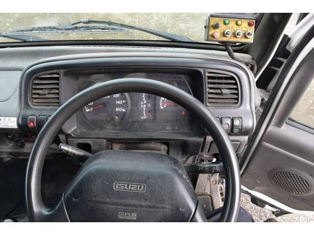 ISUZU ELF 2003 Image 31