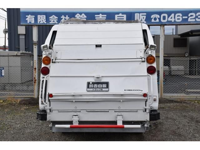 ISUZU ELF 2003 Image 31