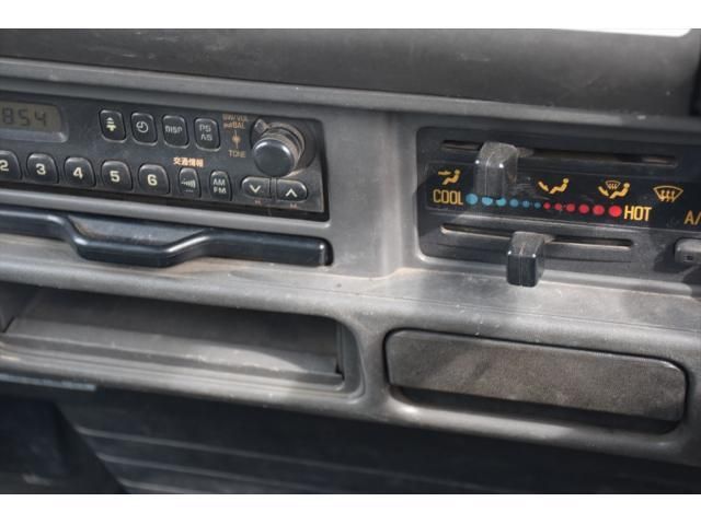 ISUZU ELF 2003 Image 31