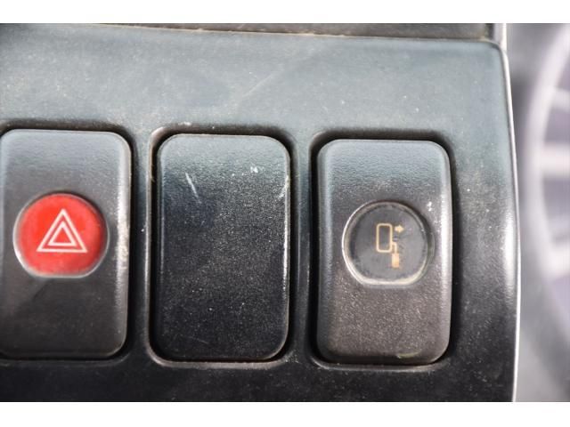 ISUZU ELF 2003 Image 31