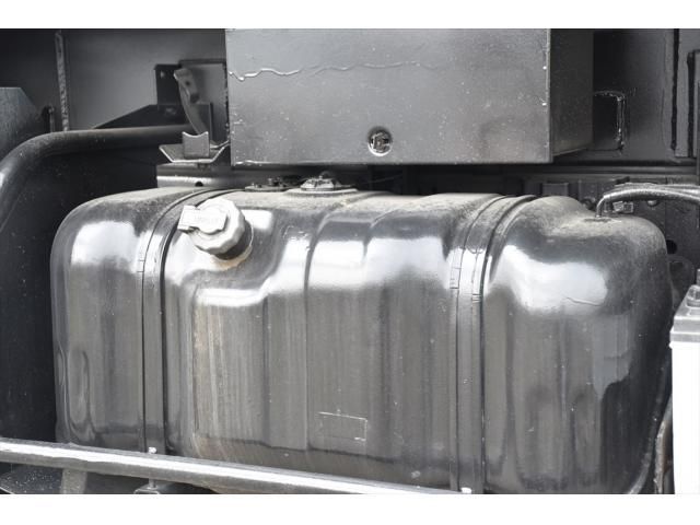 ISUZU ELF 2003 Image 31