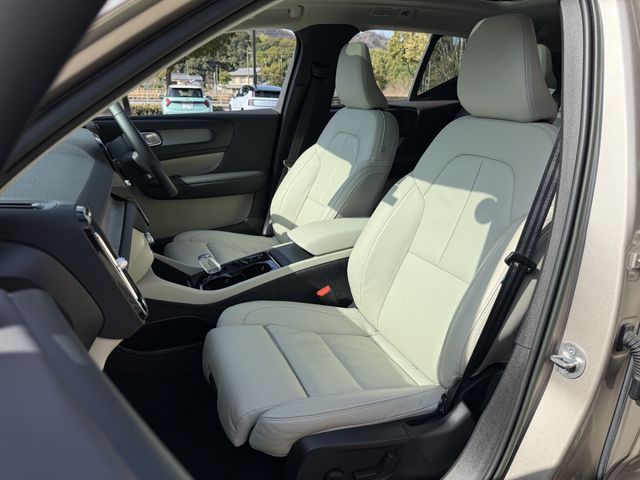 VOLVO XC40 2023 Image 31