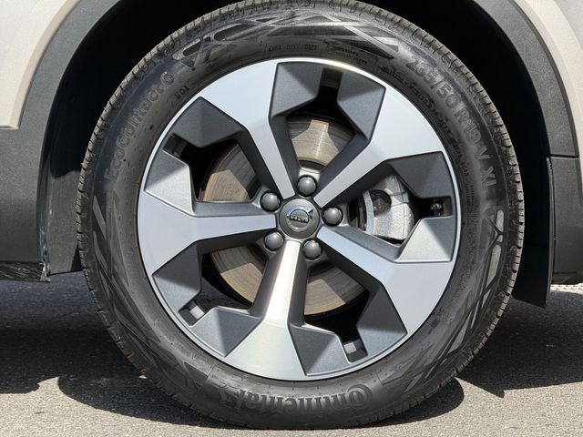 VOLVO XC40 2023 Image 31