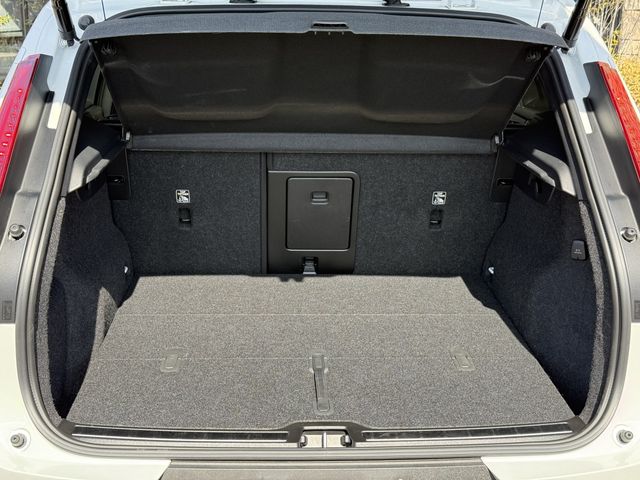 VOLVO XC40 2024 Image 31