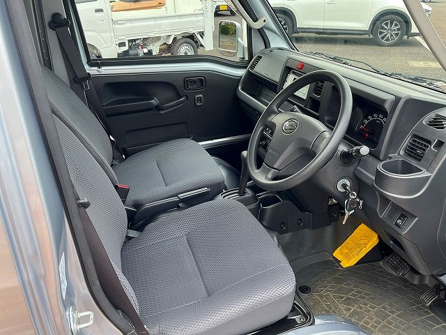 DAIHATSU HIJET TRUCK 4WD 2016 Image 31